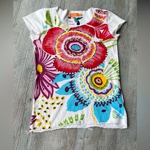 Beautiful girls Desigual graphic T-shirt size 11/12. Excellent condition.
